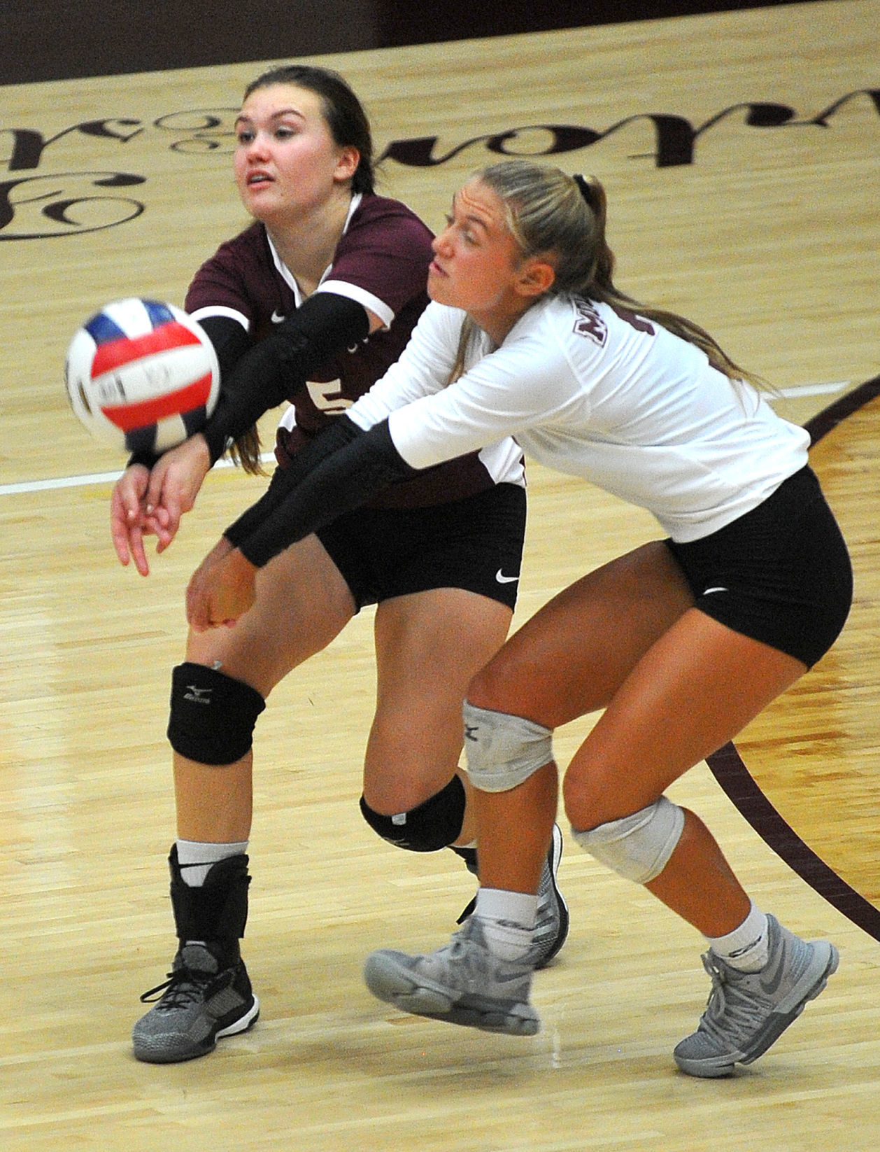 Quincy vs Moline girls volleyball